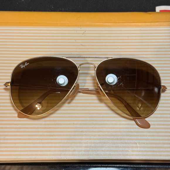 RAY-BAN Unisex AVIATOR LARGE METAL SUNGLASS MATTE GOLD / BROWN GRADIENT RB3025 - Picture 4 of 5